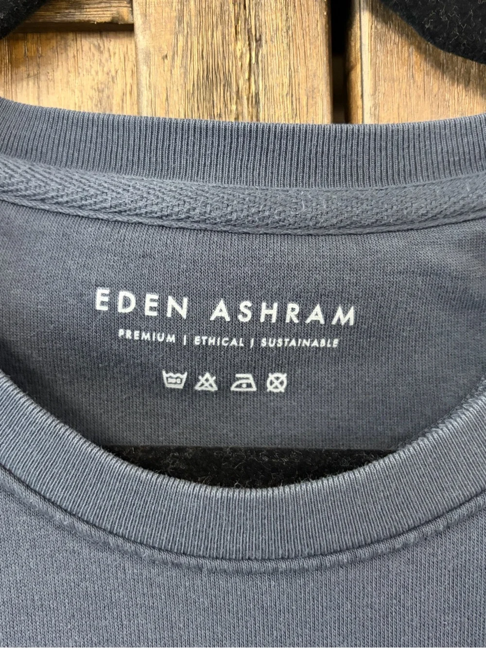 Eden Ashram Peace, Love, Unity, Faith, Joy & Hope Iconic Sweatshirt Size XL - Picture 4 of 6